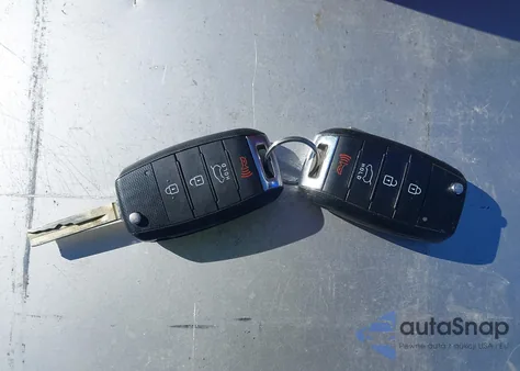 2017 Kia Sorento 2.4L L из США, поврежденный, VIN 5XYPG4A3XHG217913